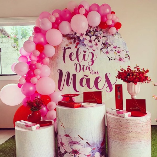 Decoração com balões para o Dia das Mães