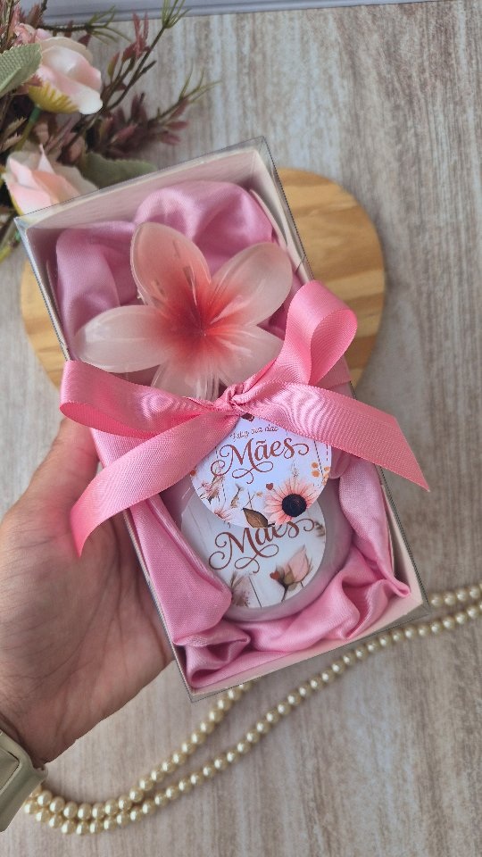 lembrancinha dia das mães com presilha de flor
